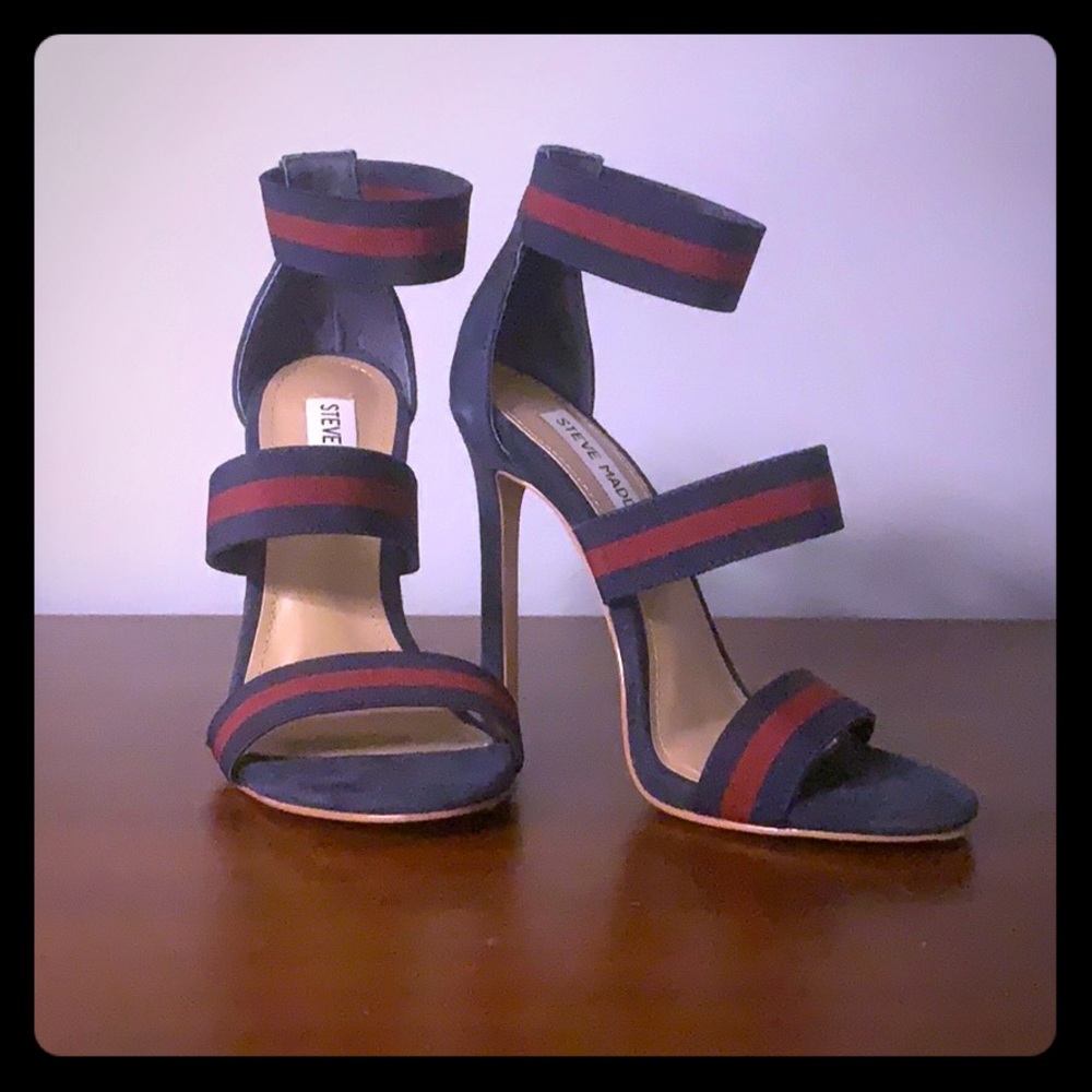 Strappy heeled sandal